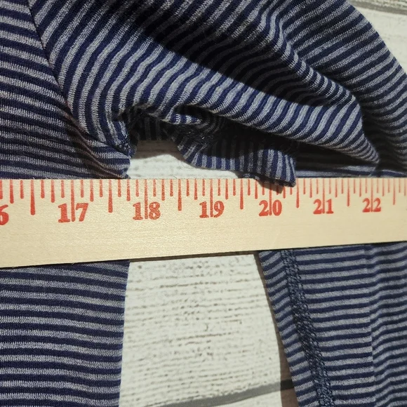 Athleta Cowl Neck Long Sleeve Top, Size XL - Picture 9 of 9